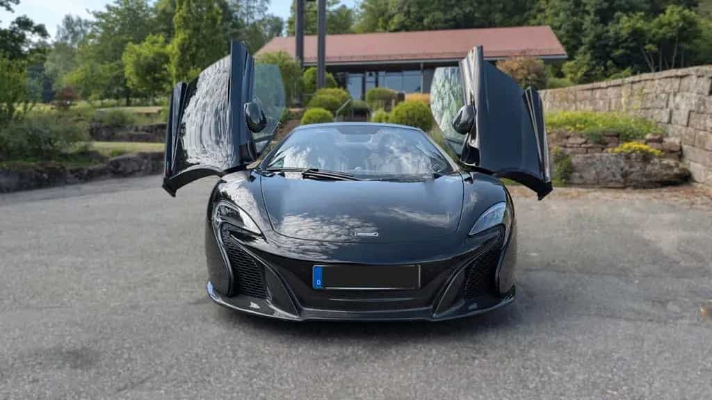 McLaren 650S Spider FireBlack, lückenl. McLaren Historie 04/2016-photo-5