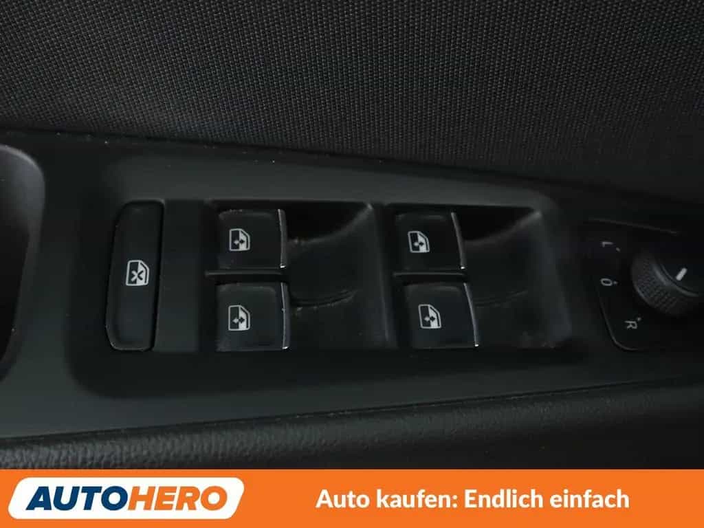 Seat Leon 1.5 TSI ACT FR *LED*TEMPO*PDC*AHK*NAVI* 08/2020-photo-26