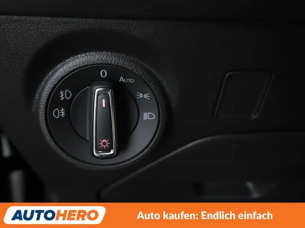 Seat Leon 1.5 TSI ACT FR *LED*TEMPO*PDC*AHK*NAVI* 08/2020-photo-27