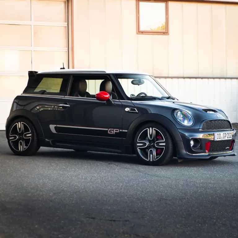 MINI John Cooper Works JOHN_COOPER_WORKS Mini John Cooper Works 03/2013-photo-1