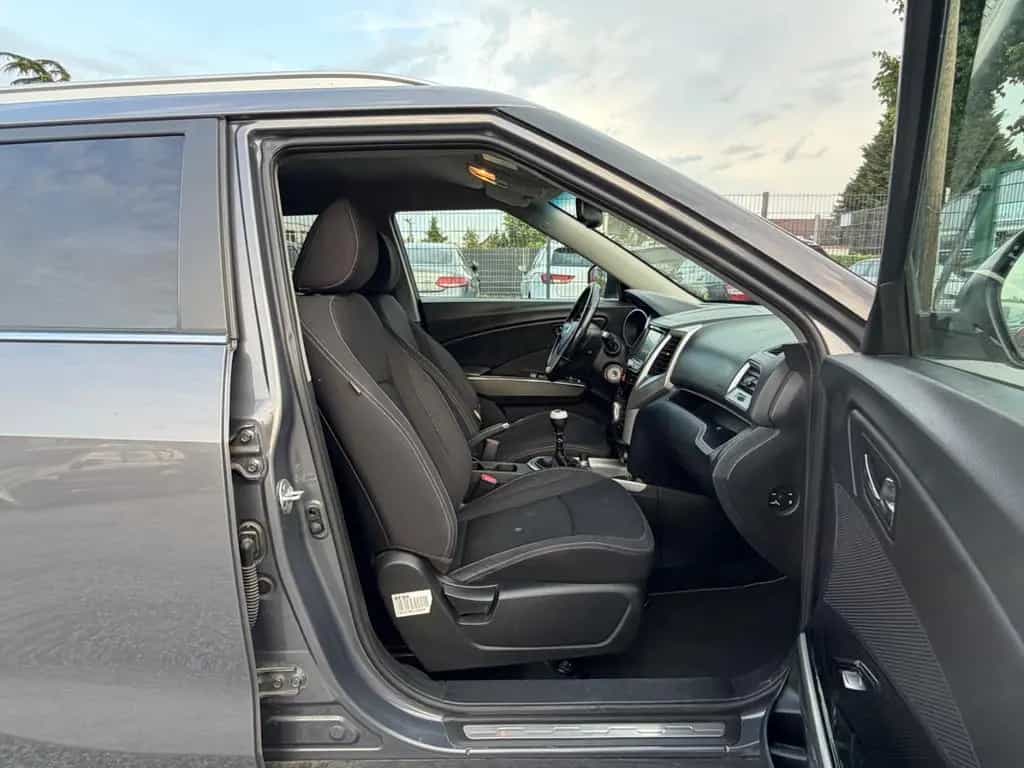 Ssangyong Tivoli 1.6 e-XDi 160 QUARTZ 2WD Navi Kamera Eu6 08/2016-photo-10