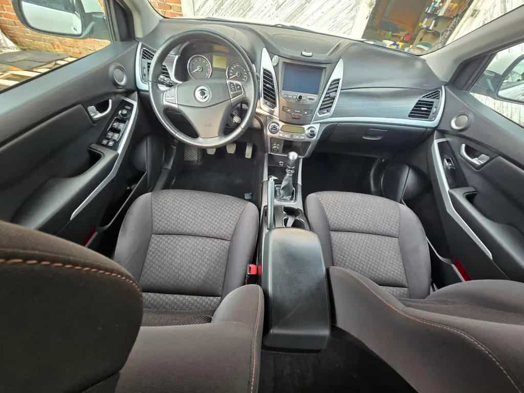 Ssangyong Korando 2.0 e-XGi 200 Crystal 2WD 01/2017-photo-19
