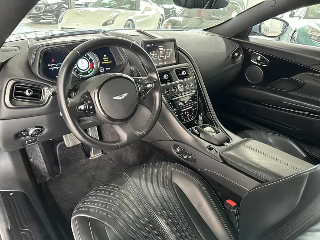 Aston Martin DB11 V 12/1.Hd/SpecialColor/BlackPack/ 10/2018-photo-12