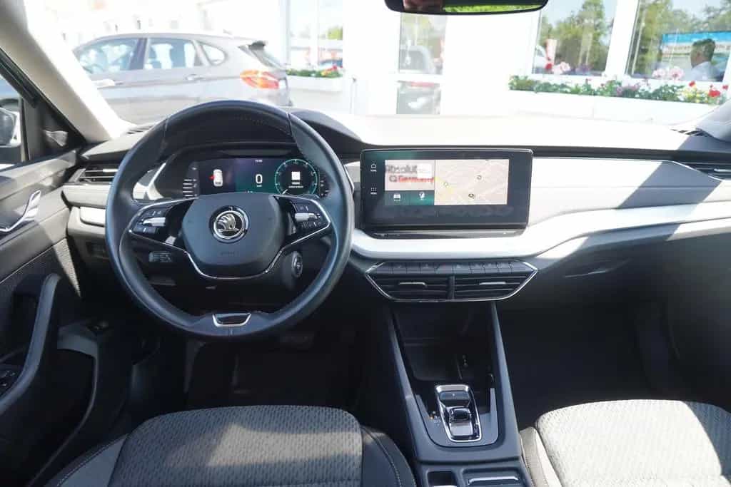 Skoda Octavia Combi 1.5 TSI e-TEC DSG LED Navi SHZ ACC 11/2021-photo-16