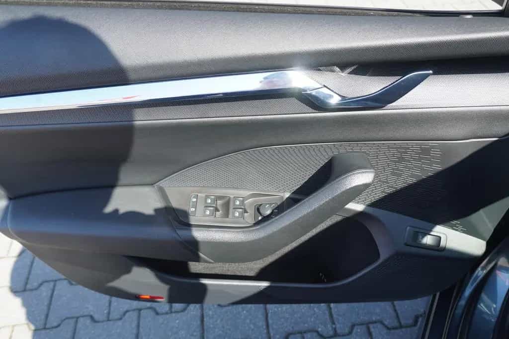 Skoda Octavia Combi 1.5 TSI e-TEC DSG LED Navi SHZ ACC 11/2021-photo-26