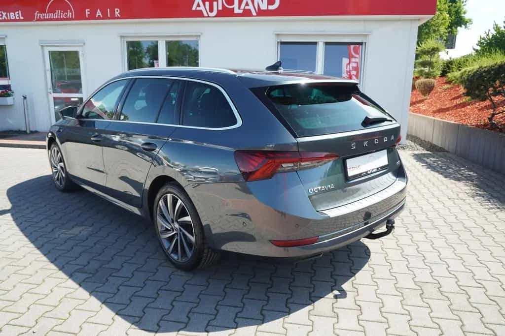 Skoda Octavia Combi 1.5 TSI e-TEC DSG LED Navi SHZ ACC 11/2021-photo-3