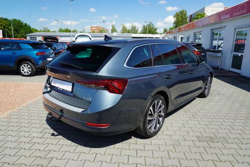 Skoda Octavia Combi 1.5 TSI e-TEC DSG LED Navi SHZ ACC 11/2021-photo-5