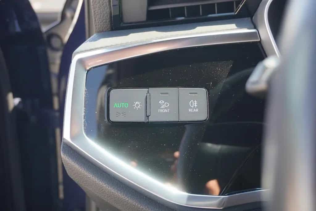 Audi Q3 35 1.5 TFSI LED Navi ACC AHK el. Heckklappe 04/2019-photo-26