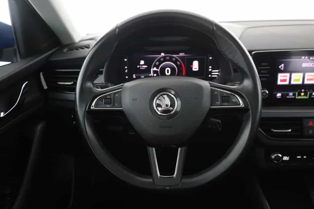Skoda Kamiq 1.5 TSI Ambition LED Virtual Cockpit AHK 02/2020-photo-14