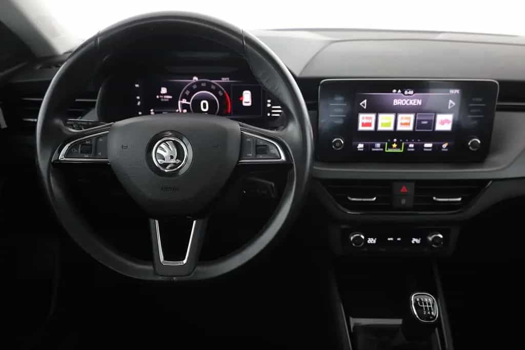 Skoda Kamiq 1.5 TSI Ambition LED Virtual Cockpit AHK 02/2020-photo-9