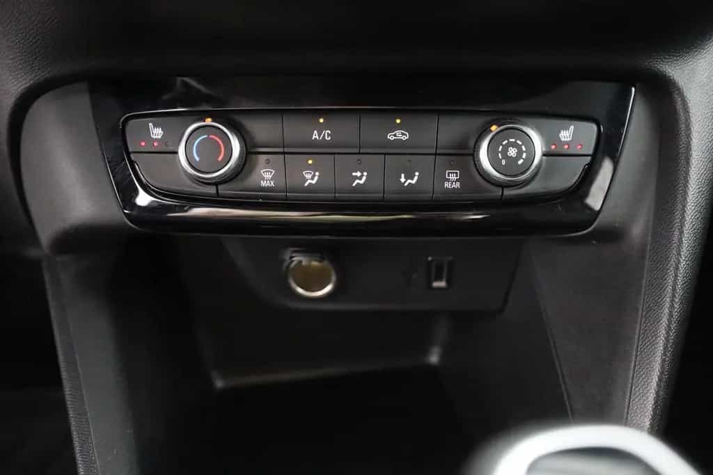 Opel Corsa F 1.2 Turbo LED IntelliLink Sitzheizung 10/2020-photo-11