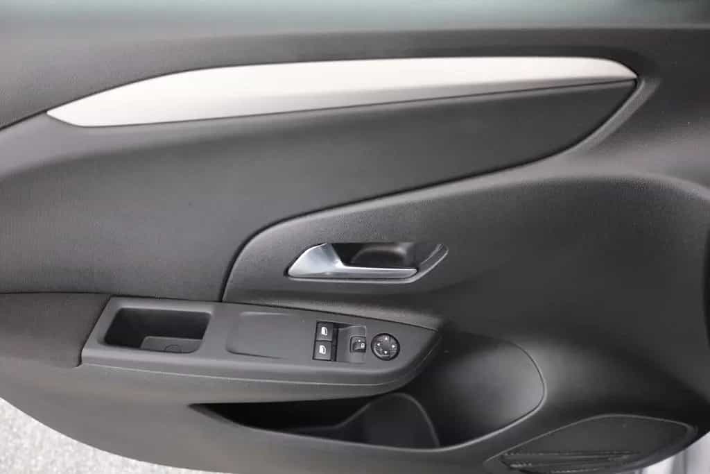 Opel Corsa F 1.2 Turbo LED IntelliLink Sitzheizung 10/2020-photo-20
