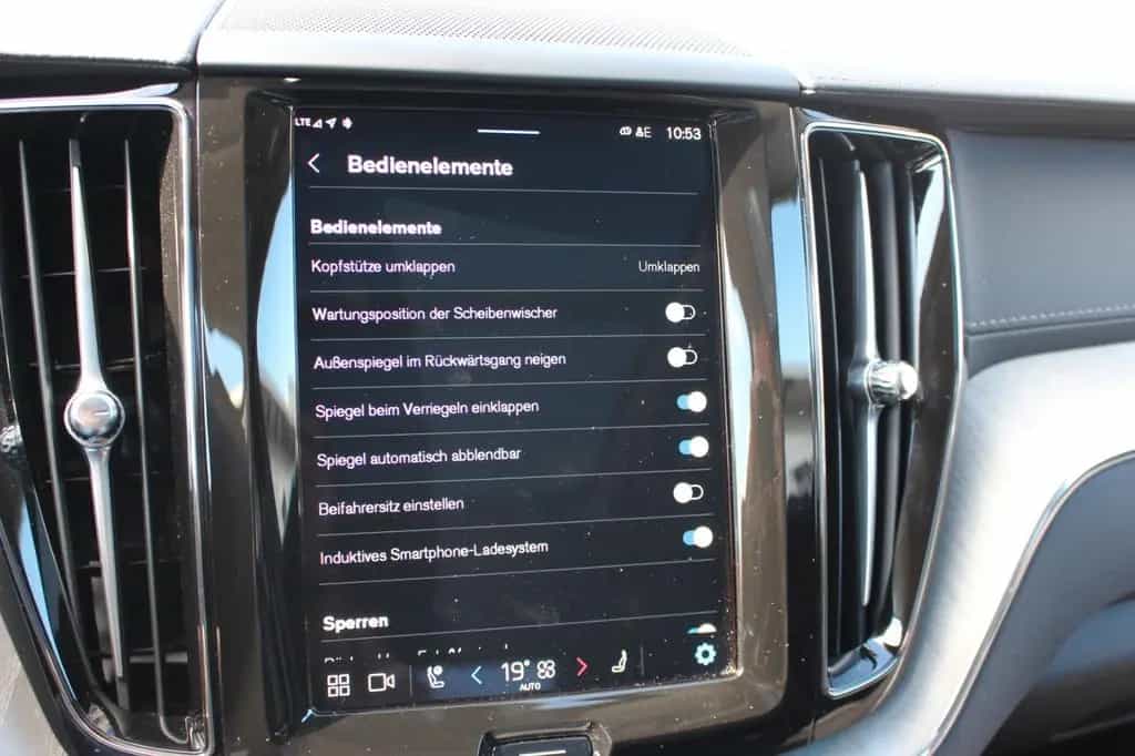 Volvo XC60 B5 Benzin Ultra Dark Luftfederung 12/2024-photo-26