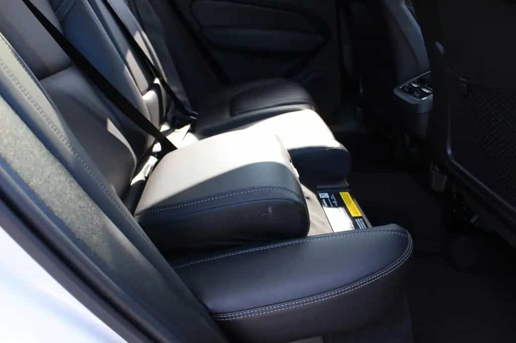 Volvo XC60 B5 Benzin Ultra Dark Luftfederung 12/2024-photo-9