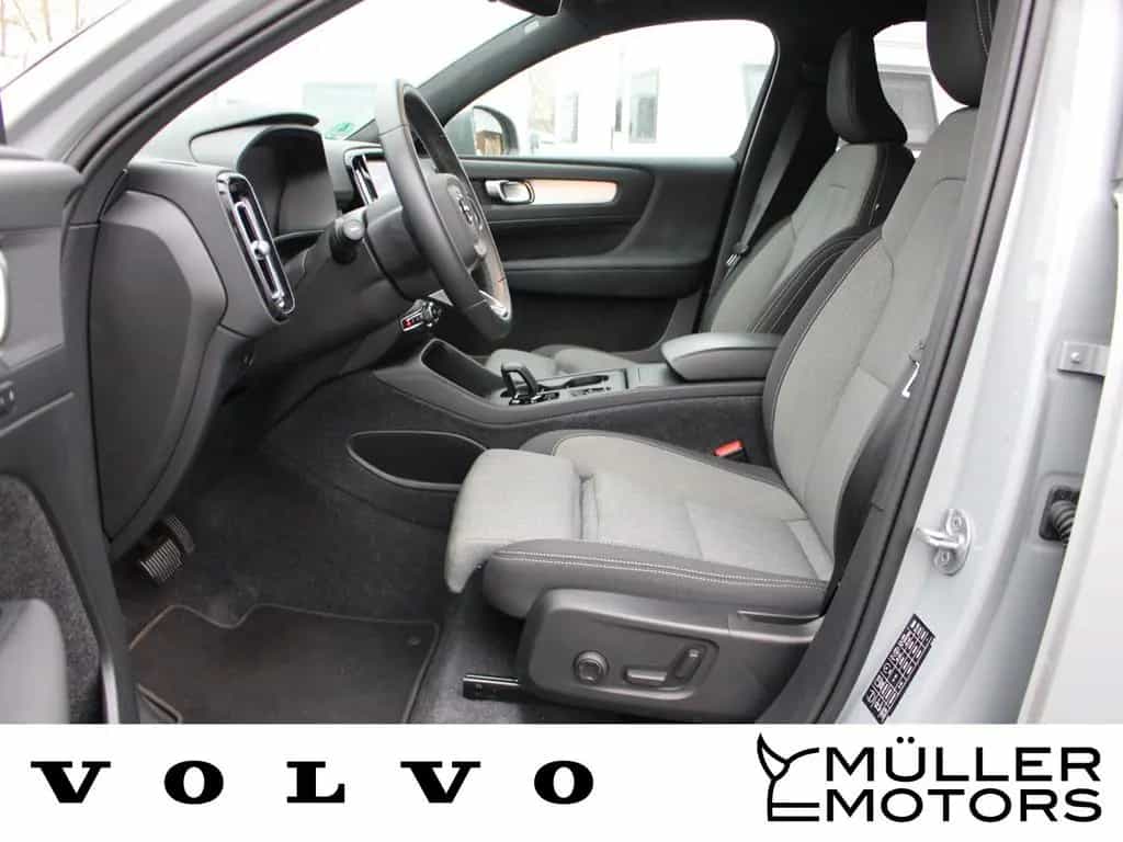 Volvo XC40 B3 Core Aut. +AHK+ACC+BLIS+ 04/2024-photo-10