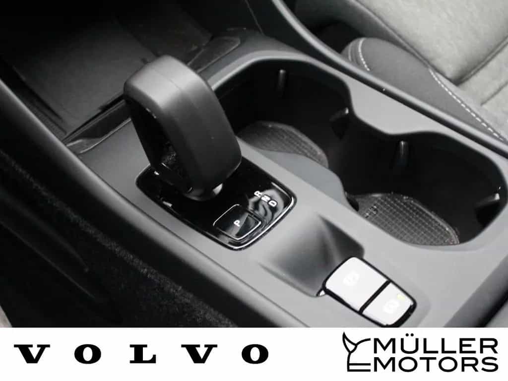 Volvo XC40 B3 Core Aut. +AHK+ACC+BLIS+ 04/2024-photo-13
