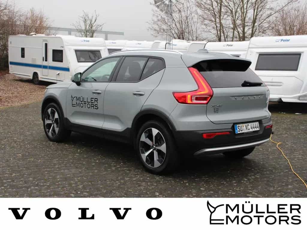 Volvo XC40 B3 Core Aut. +AHK+ACC+BLIS+ 04/2024-photo-2