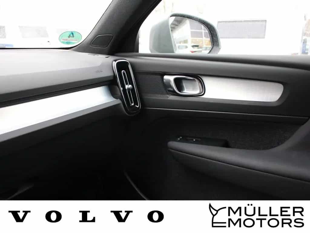 Volvo XC40 B3 Core Aut. +AHK+ACC+BLIS+ 04/2024-photo-22