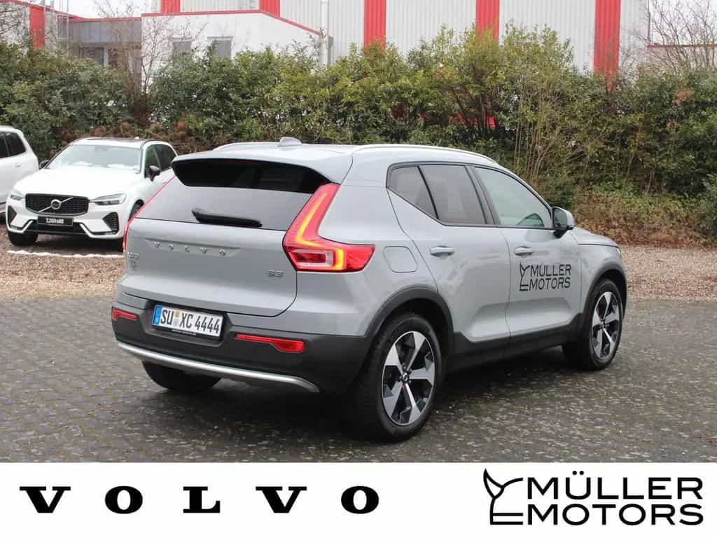 Volvo XC40 B3 Core Aut. +AHK+ACC+BLIS+ 04/2024-photo-3