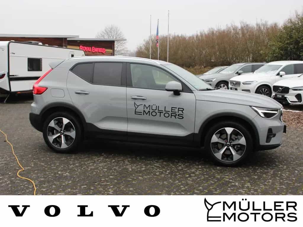 Volvo XC40 B3 Core Aut. +AHK+ACC+BLIS+ 04/2024-photo-4
