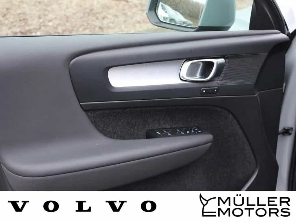 Volvo XC40 B3 Core Aut. +AHK+ACC+BLIS+ 04/2024-photo-9