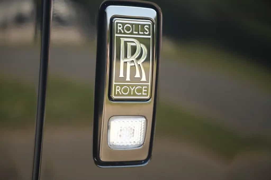 Rolls-Royce Cullinan Black Badge 2026 Sanctuary Seats 04/2026-photo-19