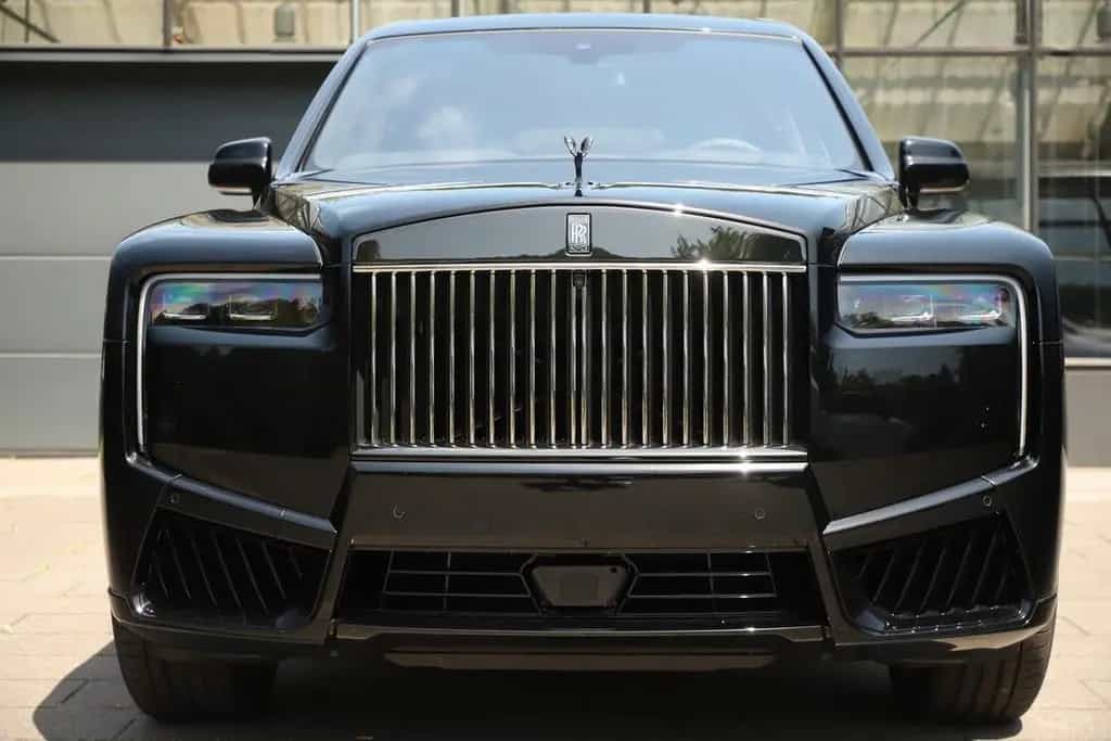 Rolls-Royce Cullinan Black Badge 2026 Sanctuary Seats 04/2026-photo-2