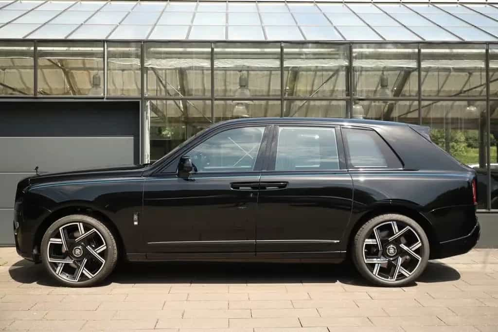 Rolls-Royce Cullinan Black Badge 2026 Sanctuary Seats 04/2026-photo-5
