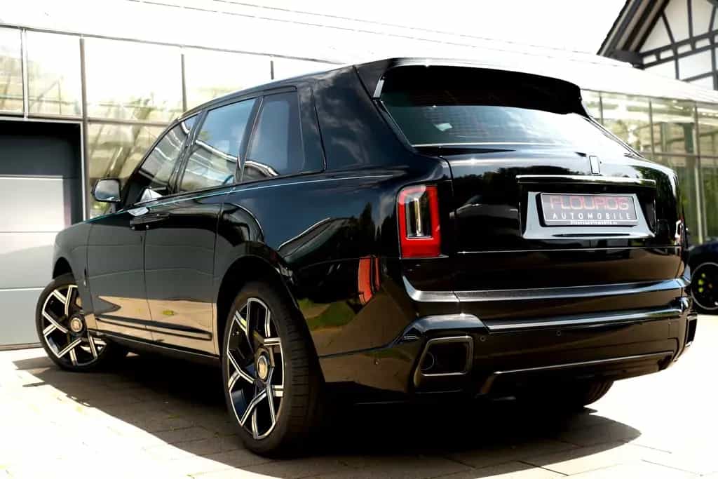 Rolls-Royce Cullinan Black Badge 2026 Sanctuary Seats 04/2026-photo-6