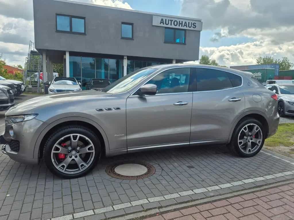 Maserati Levante Diesel 3.0 TDI Leder Navi LED 03/2017-photo-1