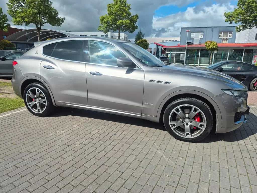 Maserati Levante Diesel 3.0 TDI Leder Navi LED 03/2017-photo-14