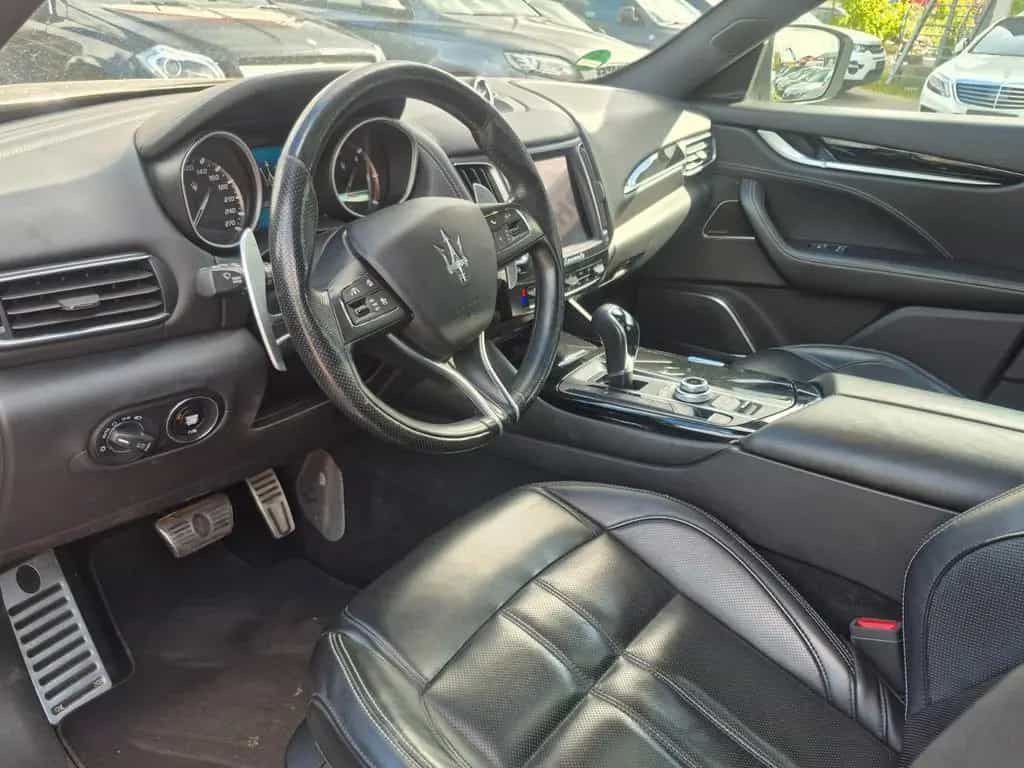 Maserati Levante Diesel 3.0 TDI Leder Navi LED 03/2017-photo-5