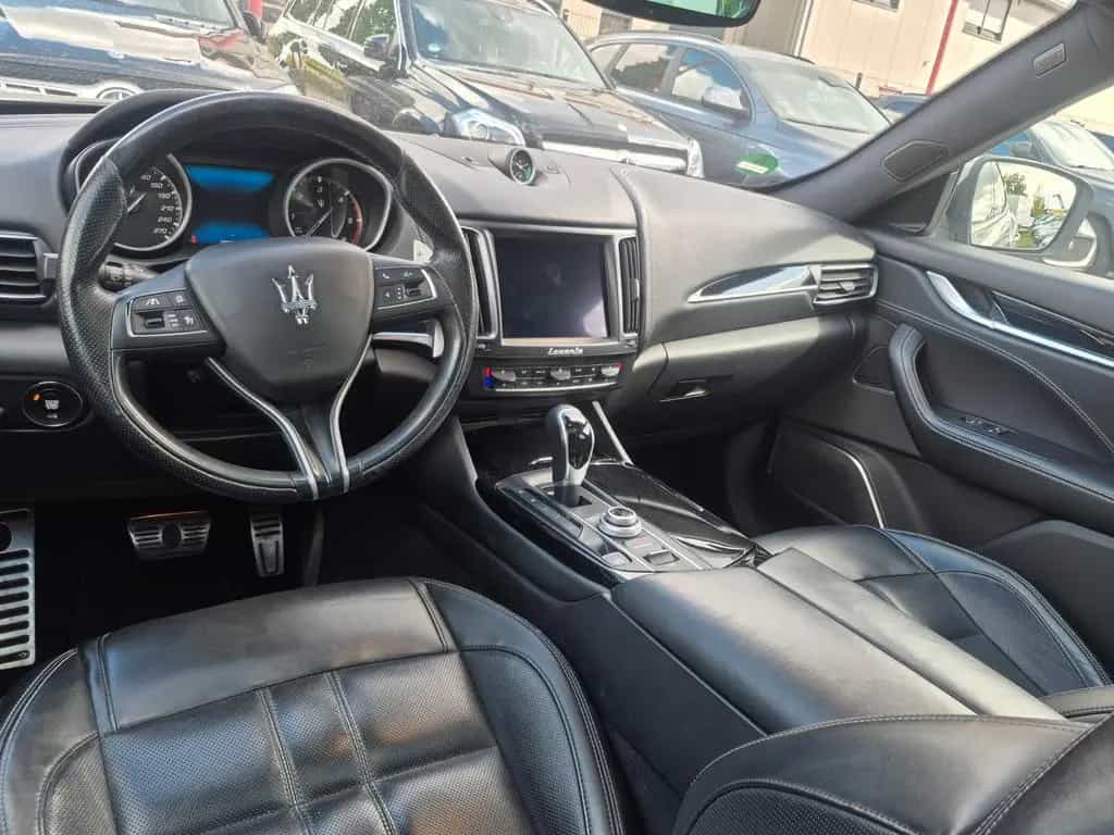 Maserati Levante Diesel 3.0 TDI Leder Navi LED 03/2017-photo-9