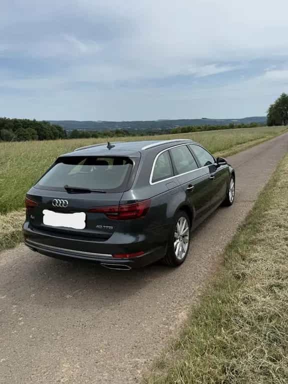 Audi A4 40 TFSI S tronic Avant - 01/2020-photo-9