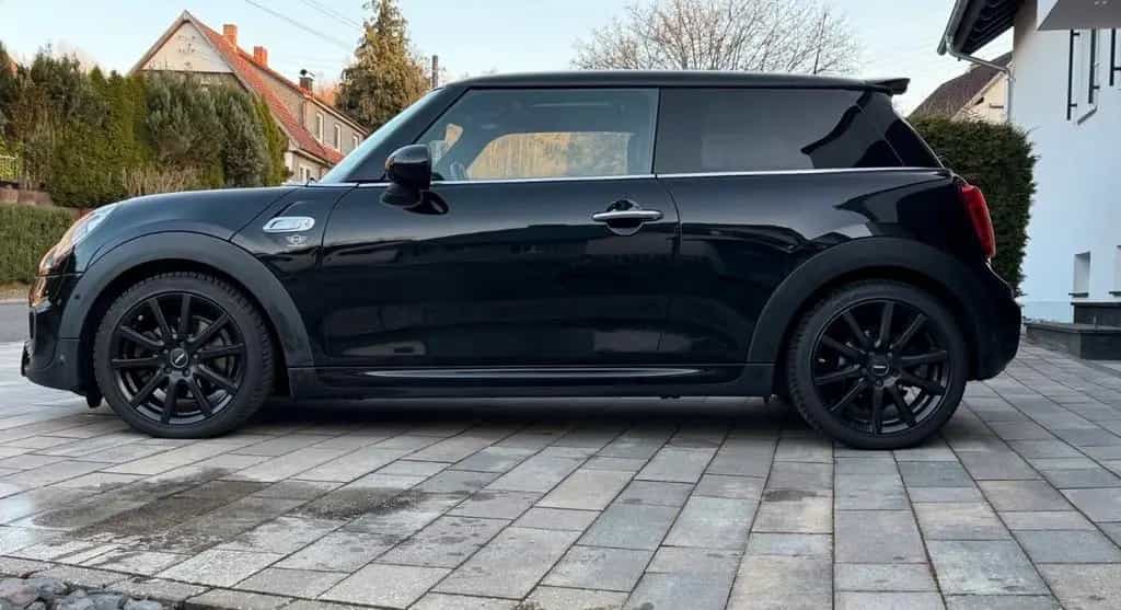 MINI Cooper S Coupé Works 04/2016-photo-10