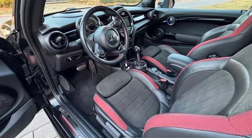 MINI Cooper S Coupé Works 04/2016-photo-11