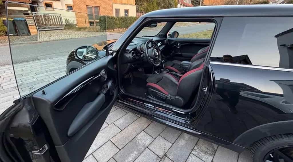 MINI Cooper S Coupé Works 04/2016-photo-12