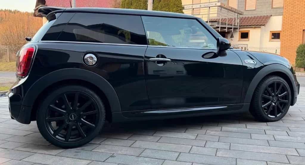 MINI Cooper S Coupé Works 04/2016-photo-4