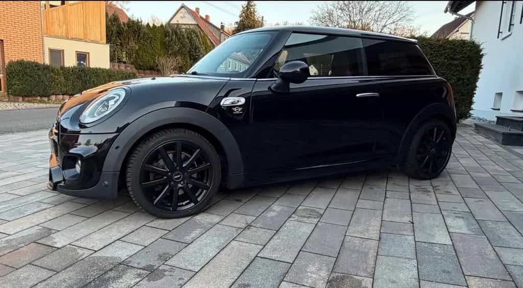 MINI Cooper S Coupé Works 04/2016-photo-7