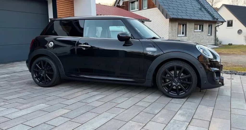 MINI Cooper S Coupé Works 04/2016-photo-8