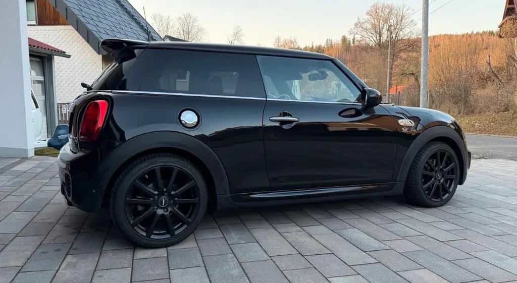 MINI Cooper S Coupé Works 04/2016-photo-9