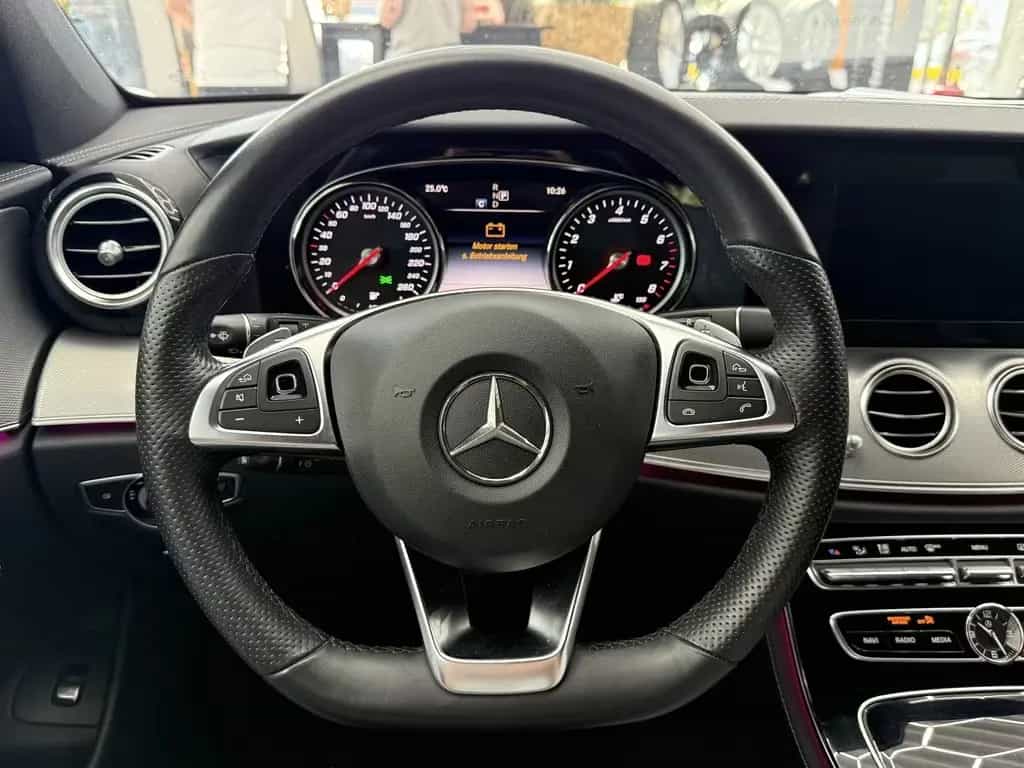 Mercedes-Benz E 200 T CGI AMG Line, LED, Leder, Pano, 9G, Navi 03/2017-photo-14