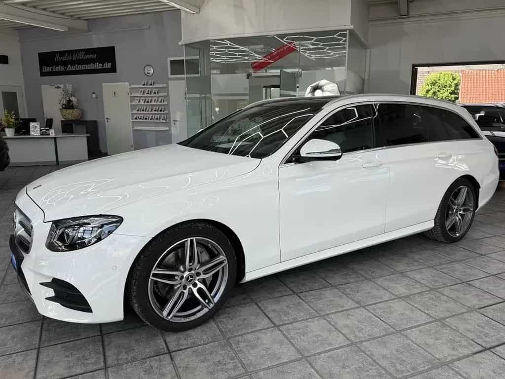 Mercedes-Benz E 200 T CGI AMG Line, LED, Leder, Pano, 9G, Navi 03/2017-photo-2