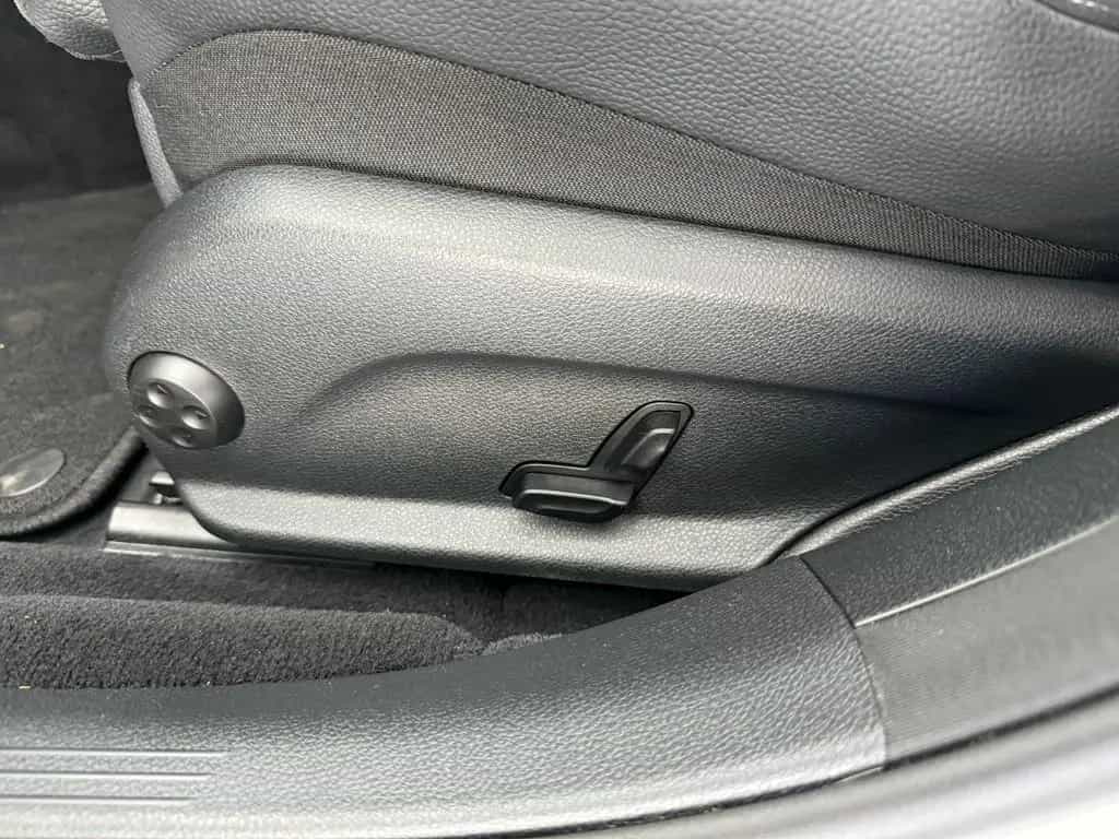 Mercedes-Benz E 200 T CGI AMG Line, LED, Leder, Pano, 9G, Navi 03/2017-photo-24