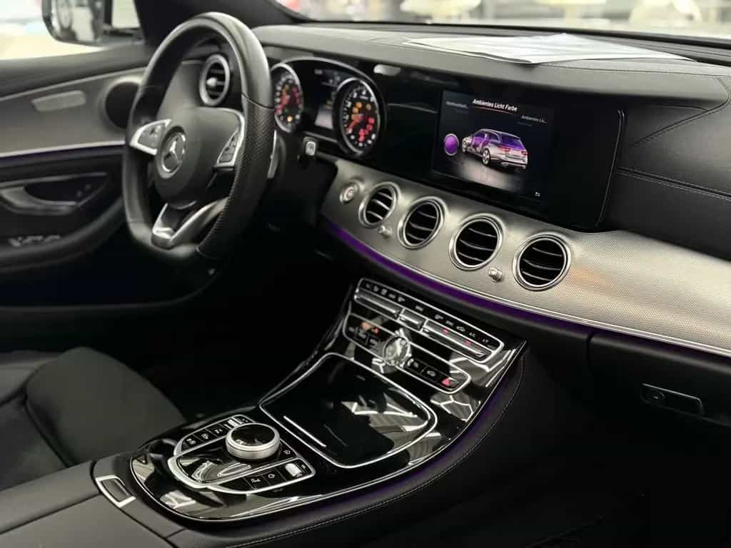 Mercedes-Benz E 200 T CGI AMG Line, LED, Leder, Pano, 9G, Navi 03/2017-photo-31