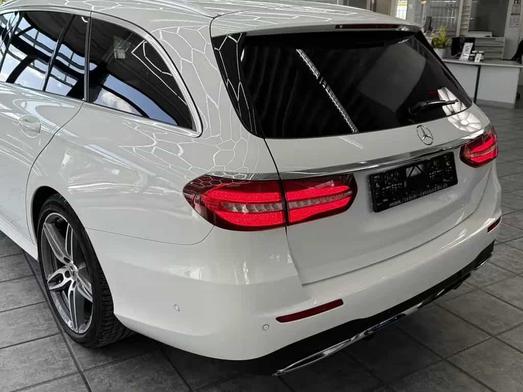 Mercedes-Benz E 200 T CGI AMG Line, LED, Leder, Pano, 9G, Navi 03/2017-photo-6
