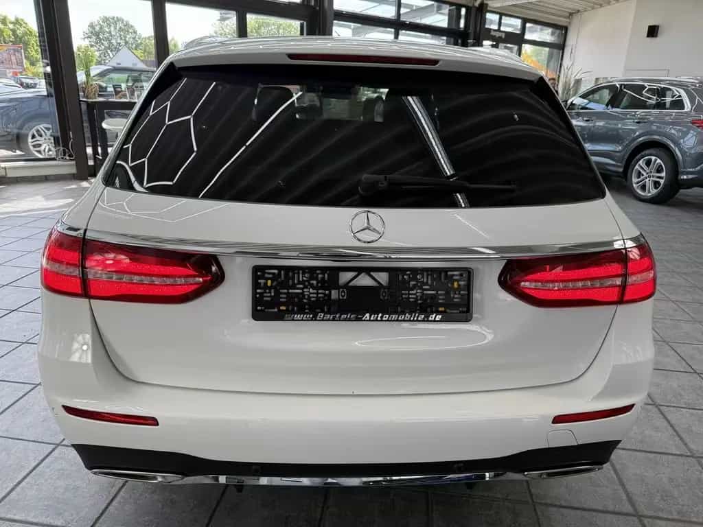 Mercedes-Benz E 200 T CGI AMG Line, LED, Leder, Pano, 9G, Navi 03/2017-photo-7