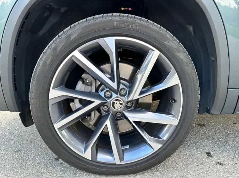 Skoda Kodiaq SPORTLINE 2.0 TDI DSG 4x4 AHK PANO STHZG 11/2019-photo-5