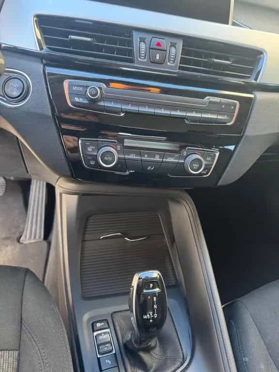 BMW X1 xDrive20d Advantage Steptronic Advantage 04/2018-photo-10