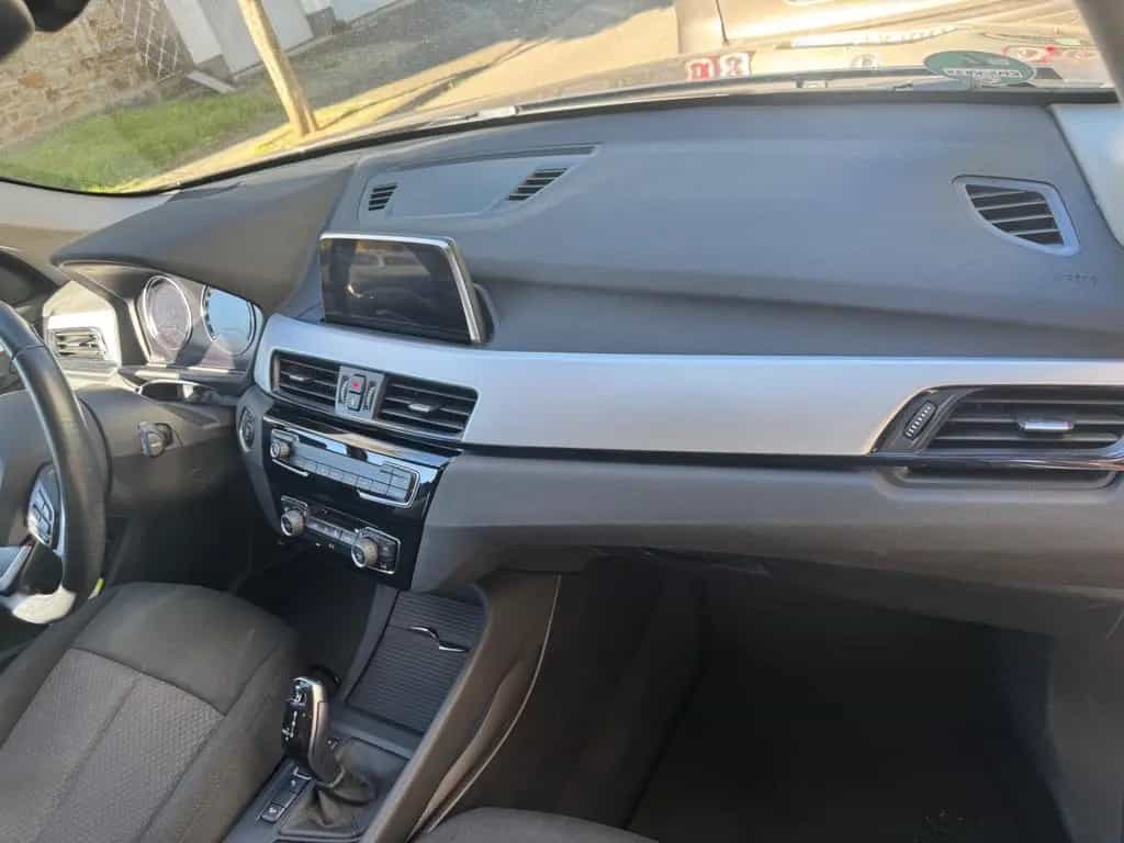 BMW X1 xDrive20d Advantage Steptronic Advantage 04/2018-photo-12